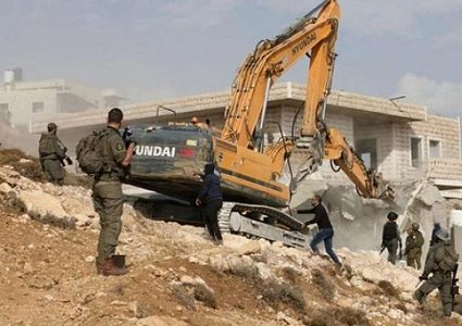 الاحتلال يهدم منزلا في حزما