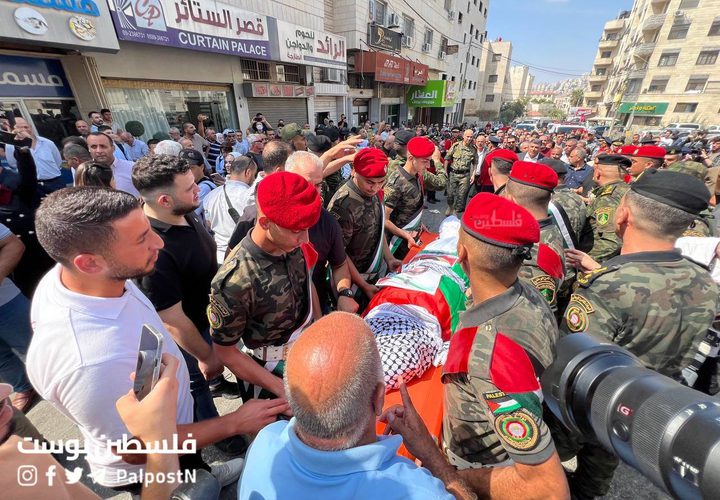 تشييع جثمان المتضامنة الأمركية عائشة نور التي قتلتها رصاصات الاحتلال في بلدة بيتا جنوب نابلس قبل أيام.