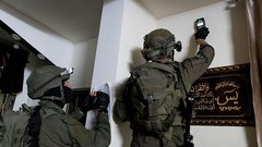 الاحتلال يأخذ مقاسات منزلين في نابلس تمهيدا لهدمهما