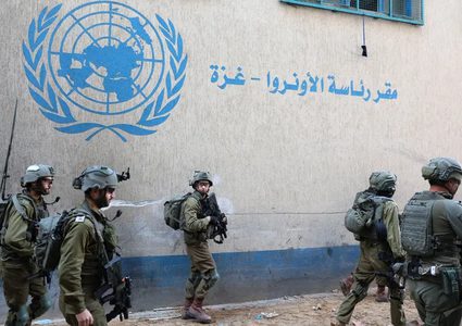 الأونروا:  إيقاف الاحتلال قافلة لقاحات شمال غزة بتهديد السلاح انتهاك خطير