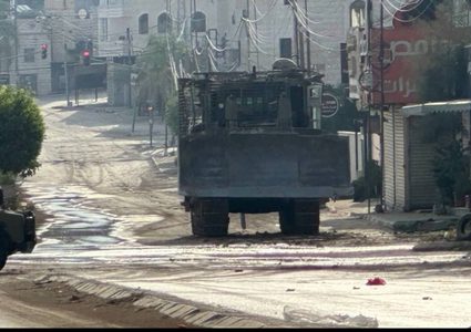 الاحتلال يواصل عدوانه على مخيم طولكرم ويجبر معظم سكانه على إخلائه