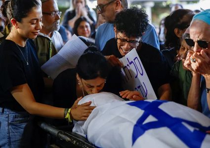 عائلة أسيرة إسرائيلية قتيلة: نتنياهو مسؤول عن مقتل الأسرى