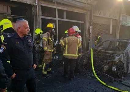 4 قتلى في انفجار سيارة في الرملة