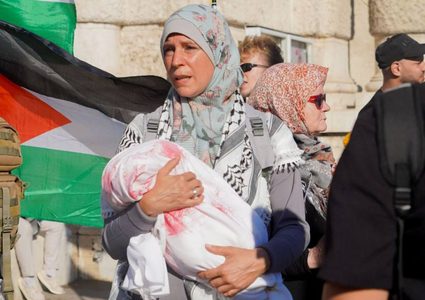 وقفة في فيينا احتجاجاً على زيارة رئيس كنيست الاحتلال وللمطالبة بوقف الحرب على غزة