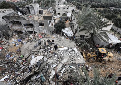 شهيدان ومصابون في غارات للاحتلال على غزة