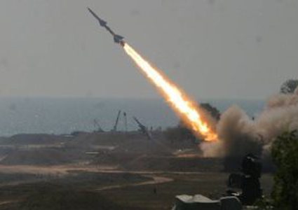 جيش الاحتلال: رصدنا إطلاق نحو 20 صاروخا من لبنان