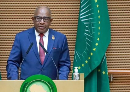 نجاة رئيس جزر القمر من محاولة اغتيال