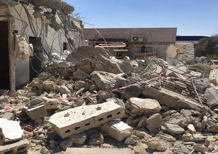 الاحتلال يجبر مواطنا على هدم منزله في بيت صفافا