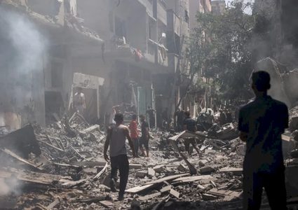 5 شهداء في قصف للاحتلال مخبزا في خان يونس وشقيقان في رفح