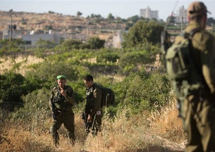 قائد إسرائيلي يهدد: استعدادات لاحتلال شريط أمني على الحدود اللبنانية