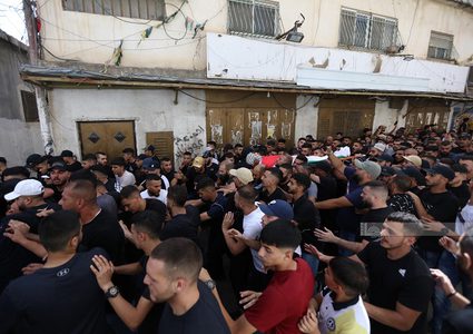 تشييع جثمان الشهيد ياسر مطير في مخيم قلنديا