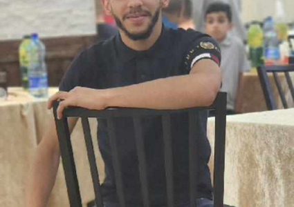 الاعلان عن استشهاد الشاب ياسر امطير في مخيم قلنديا