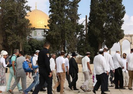 الاحتلال يشرع بوضع أساسات لبناء مصعد كهربائي في المسجد الأقصى