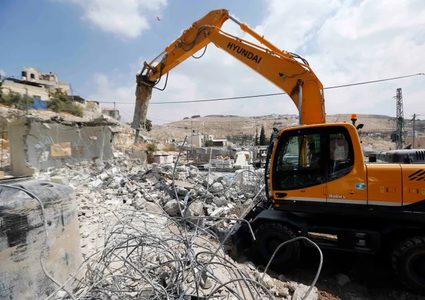 الاحتلال يهدم منزلا في طورة غرب جنين