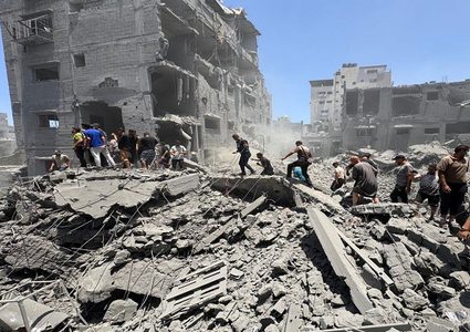 شهداء ومصابون في قصف الاحتلال مجموعة من المواطنين شمال قطاع غزة