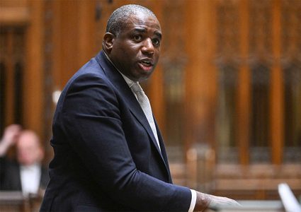 رئيس وزراء بريطانيا يدعو إلى وقف فوري لإطلاق النار في غزة