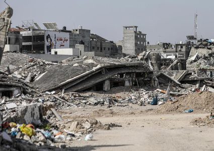 ارتفاع عدد شهداء قصف الاحتلال مدرسة الفالوجا في جباليا إلى 15