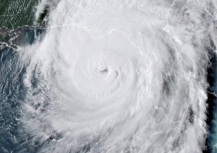 الإعصار "هيلين" اشتد إلى الفئة الرابعة "الخطرة للغاية" مع اقترابه من فلوريدا