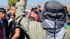 الوقفة الأسبوعية بالقرب من جبل صبيح في بيتا جنوب نابلس.