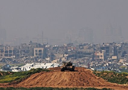 ٤ شهداء في قصف الاحتلال وسط قطاع غزة