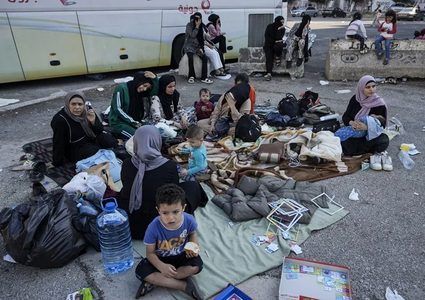 الحكومة اللبنانية تعلن نزوح مليون مواطن عن الجنوب