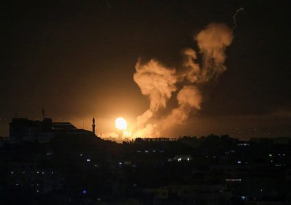 الاحتلال يستهدف مدنيين في غارات إسرائيلية على دمشق