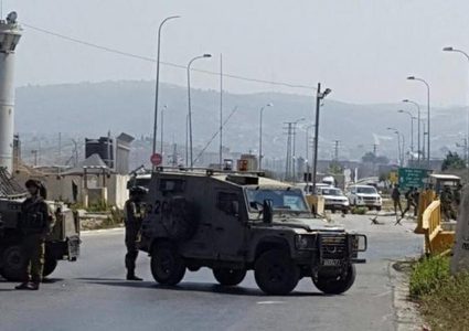 الاحتلال يغلق مدخل المنشية جنوب بيت لحم