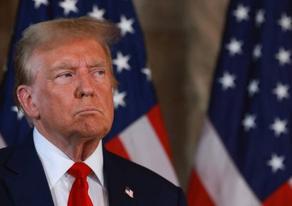 ترمب عقب الرد لإيراني على إسرائيل: العالم يحترق ولا توجد لدينا قيادة