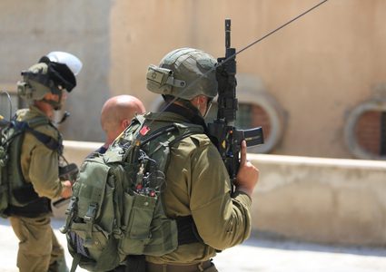 الاحتلال يعتقل شابا من قلقيلية