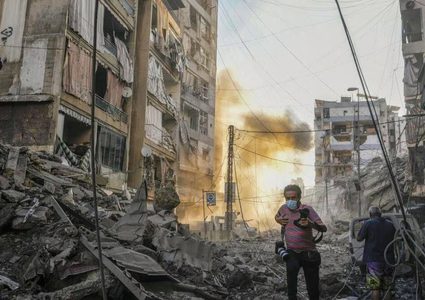 آثار الدمار الكبير الذي خلفه قصف الاحتلال في الضاحية الجنوبية لبيروت