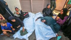مجزرتان مروعتان في غزة: الاحتلال يقصف مسجدا ومدرسة وسط قطاع غزة ويوقع 24 شهيدًا