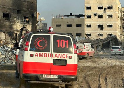 الهلال الاحمر :توقف عيادتنا الطبية عن العمل شمال القطاع بسبب اعتداءات الاحتلال