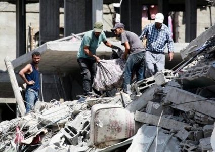 25 شهيدا في قصف الاحتلال لمخيمي البريج والنصيرات وسط القطاع