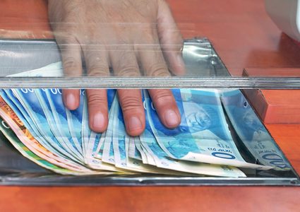 أسعار العملات والمعادن لليوم الثلاثاء