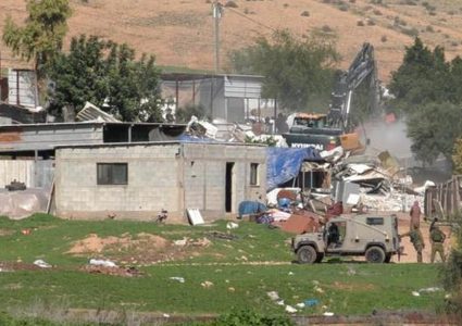 الاحتلال يهدم بركة زراعية في قرية فروش بيت دجن شرق نابلس