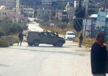 الاحتلال يغلق مدخل اللبن الشرقية