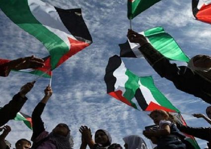 فانزويلا تقرر اعتبار يوم السبت تضامنا مع لبنان وفلسطين