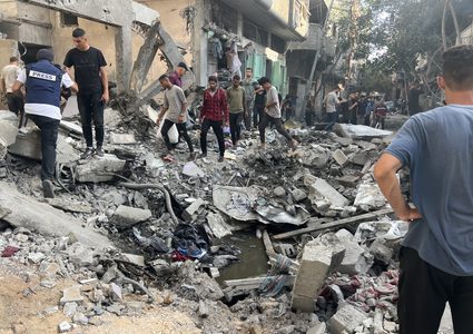 371 يوم من الحرب: الاحتلال يرتكب خمس مجازر ضد العائلات في قطاع غزة