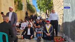 الاحتلال يمنع المواطنين من أداء وإقامة صلاة الجمعة في الحرم الإبراهيمي الشريف