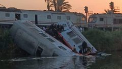 20 مصابا في تصادم قطارين بمصر