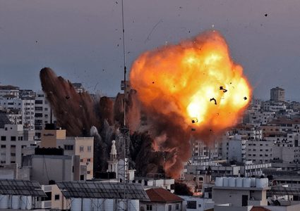 شهيدان ومصابون في قصف للاحتلال على مدينة غزة ومخيم جباليا