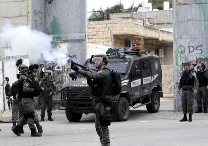 إصابات بالاختناق عقب اقتحام الاحتلال بلدة الخضر جنوب بيت لحم