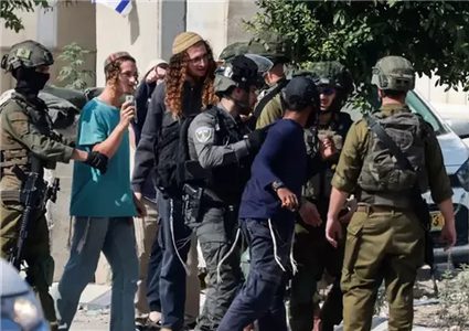 مقررون أمميون: على إسرائيل منع اعتداءات المستوطنين على الفلسطينيين