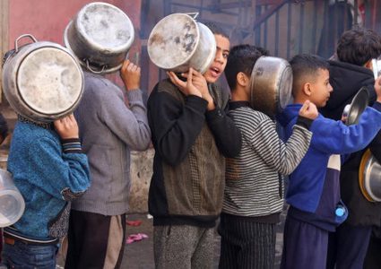 الصحة العالمية: الجميع تقريبا في غزة يتضورون جوعا