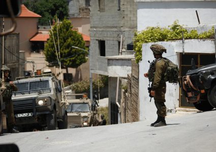 الاحتلال يعتقل طفلا في السابعة من عمره في دير بلوط غرب سلفيت