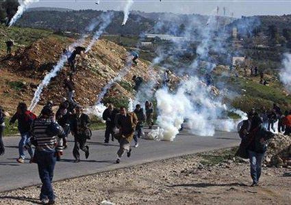 اصابة مواطن اثر مواجهات في الخضر