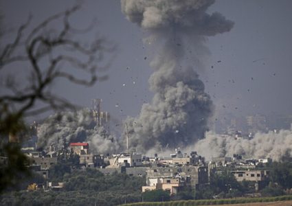 شهداء بالعشرات وإخلاء مراكز النزوح في الشمال في اليوم 383 للعدوان