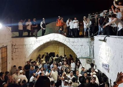 مستوطنون يقتحمون "قبر يوسف" شرق نابلس