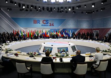 الرئيس يطالب بضرورة وقف العدوان والانسحاب الكامل من قطاع غزة