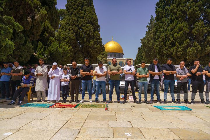 30 ألفا يؤدون صلاة الجمعة في المسجد الأقصى